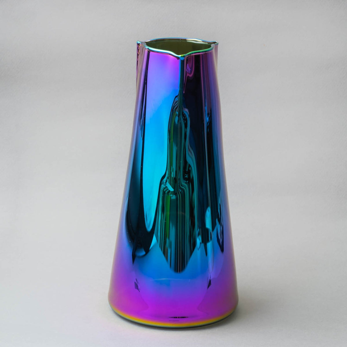 Christian Metzner - Frau Kröger Carafe (Pride Edition)