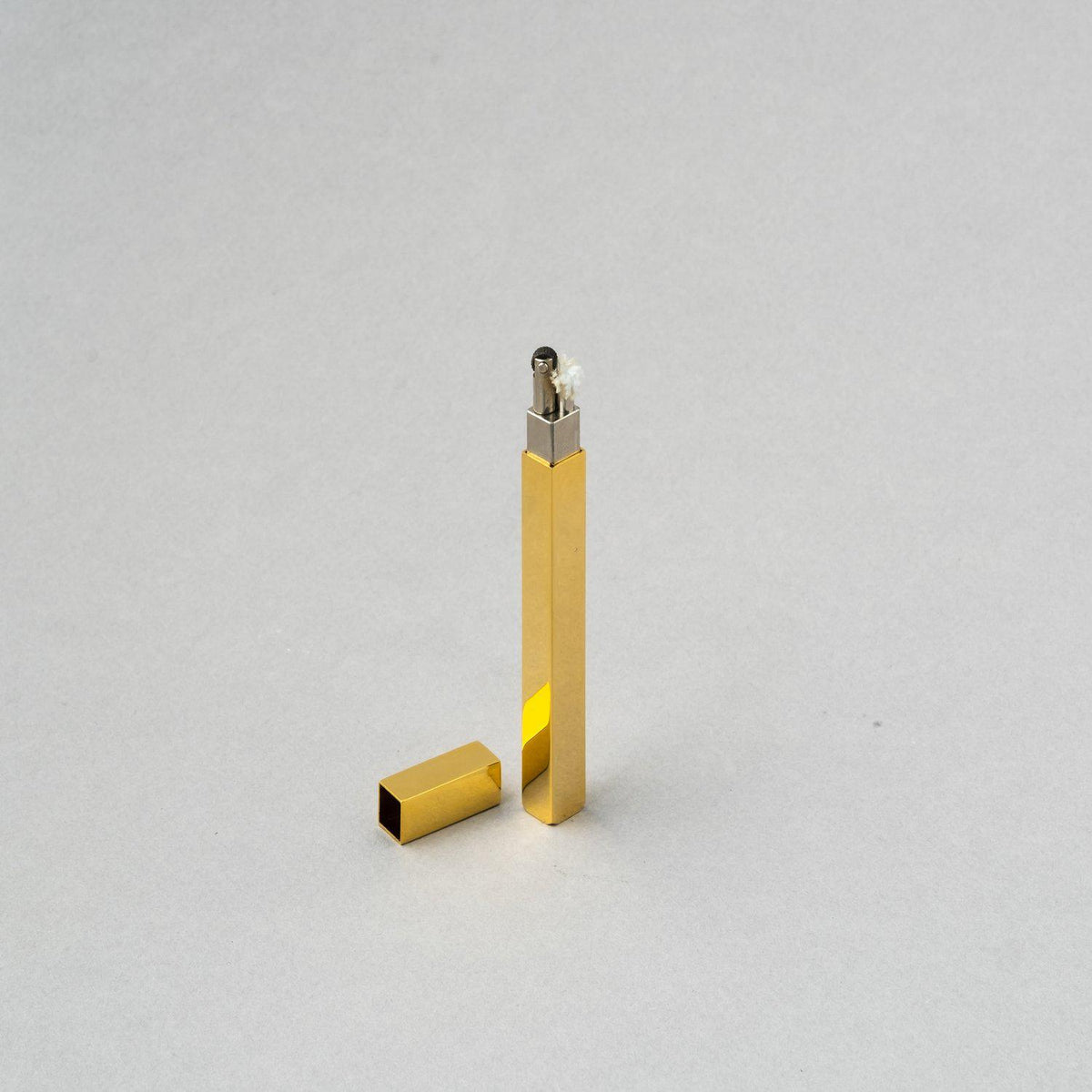 TSUBOTA PEARL - Queue Gold Metal Petrol Lighter
