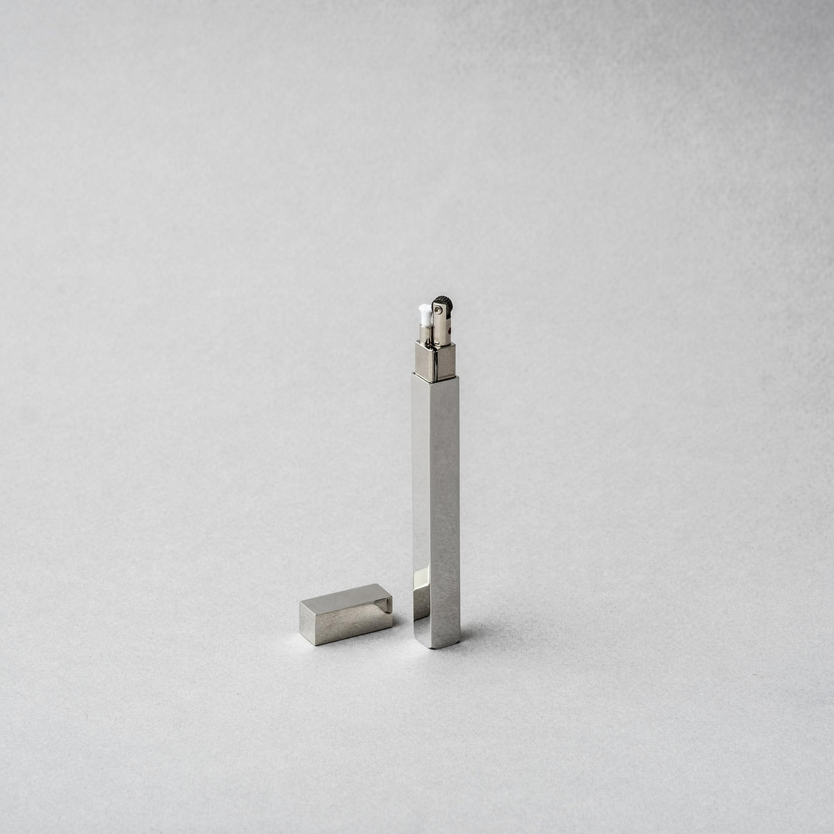TSUBOTA PEARL - Queue Silver Metal Petrol Lighter